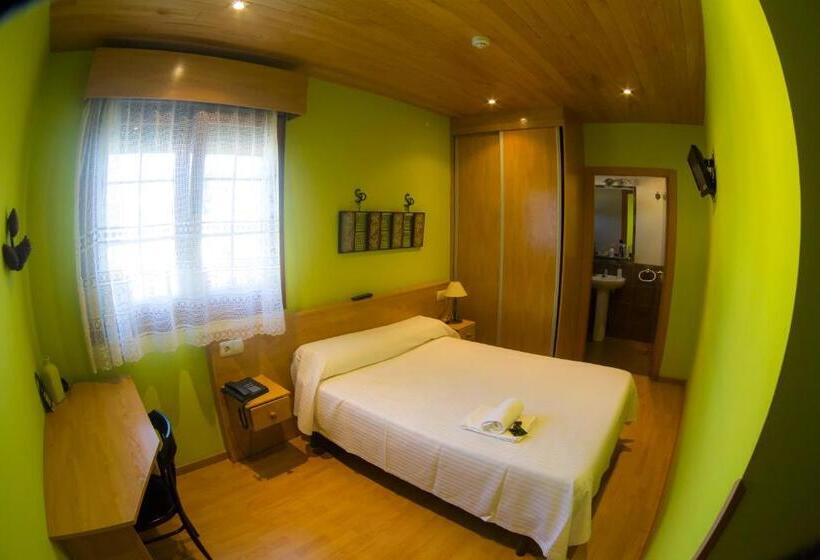 هتل El Horreo De Aviles