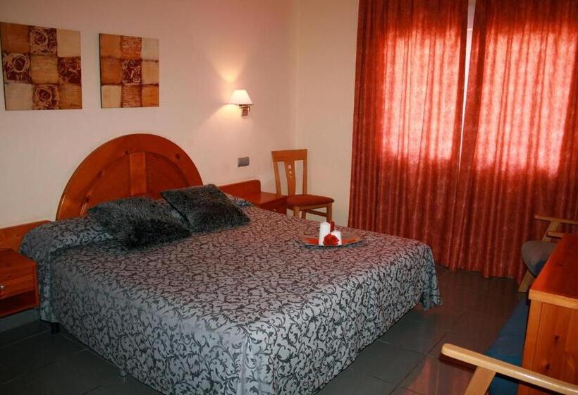 ホテル El Pinche De Oro