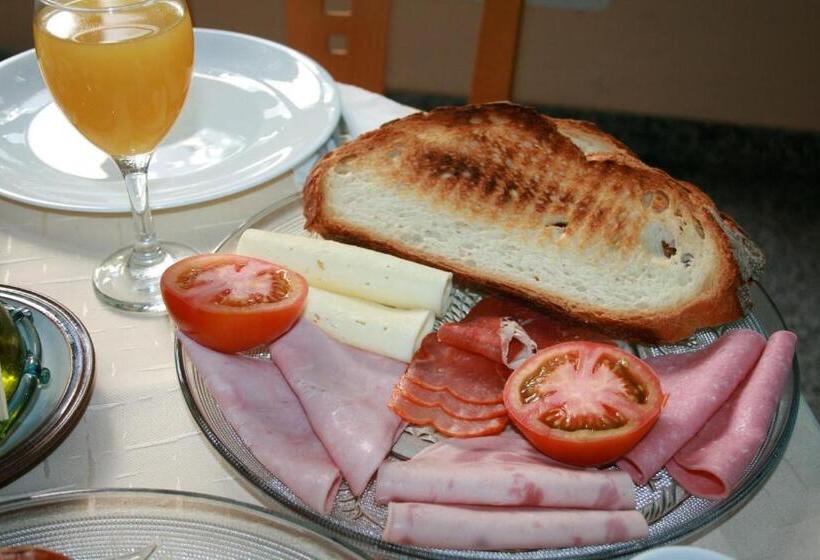 ホテル El Pinche De Oro