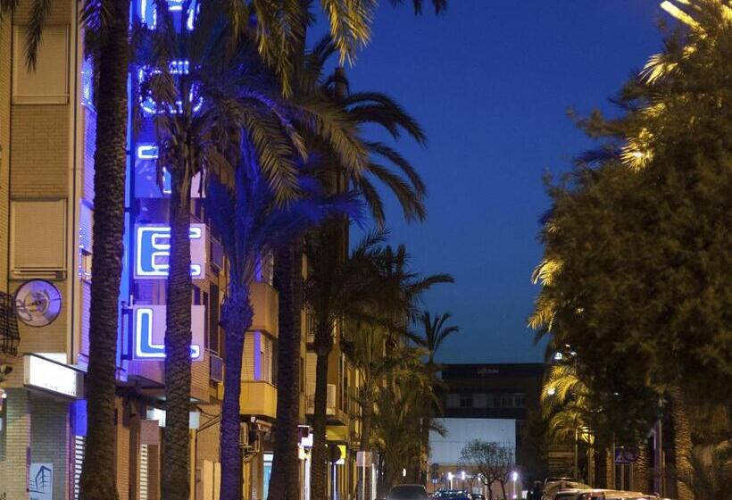 ホテル El Pinche De Oro