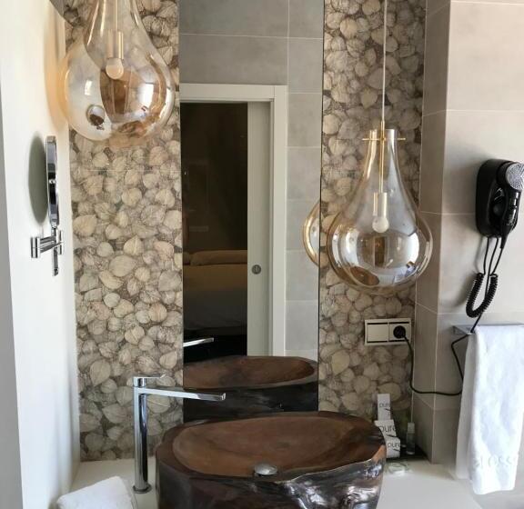 Отель Galeria Essentia