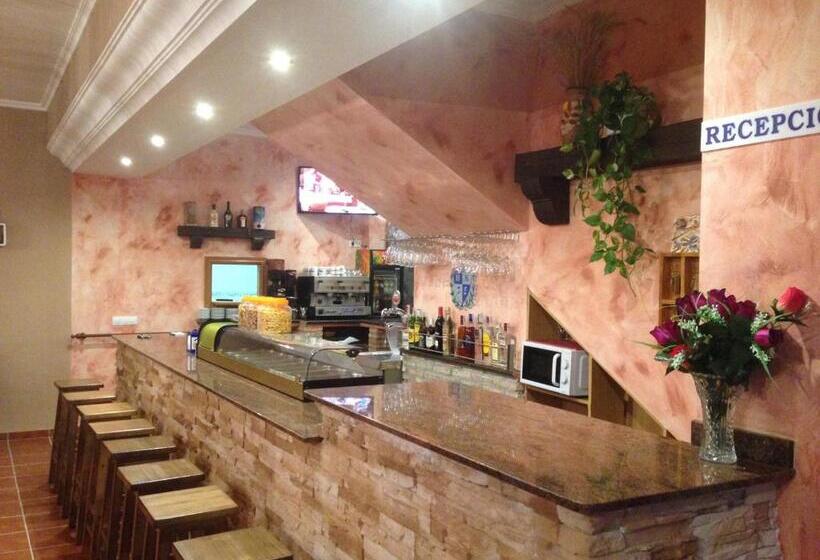 ホテル Hostal D´ernes