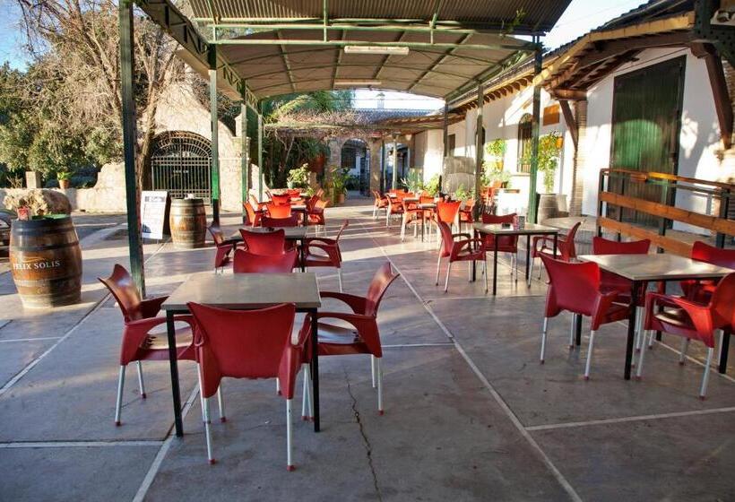 هتل Hostal El Cortijo