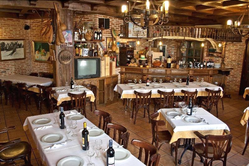 هتل Hostal La Maya