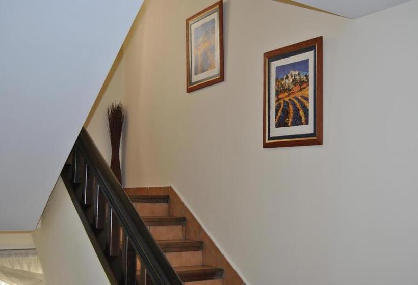 فندق Hostal Rural Amador