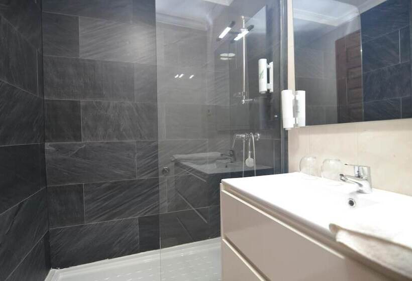 Отель Hostería El Bodegón De Gredos