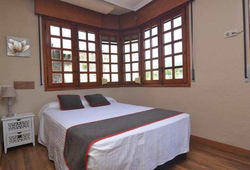 Отель Hostería El Bodegón De Gredos