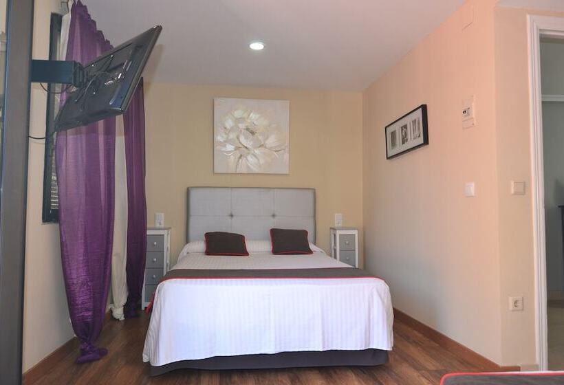 Отель Hostería El Bodegón De Gredos