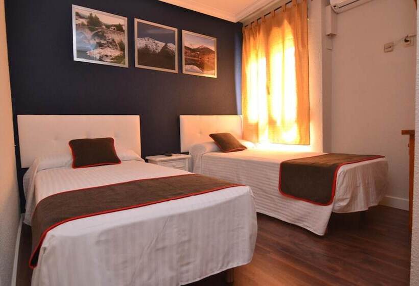 Отель Hostería El Bodegón De Gredos