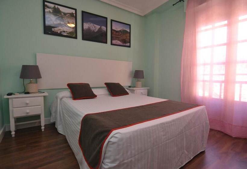 Отель Hostería El Bodegón De Gredos