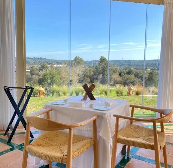 Отель La Almoraima