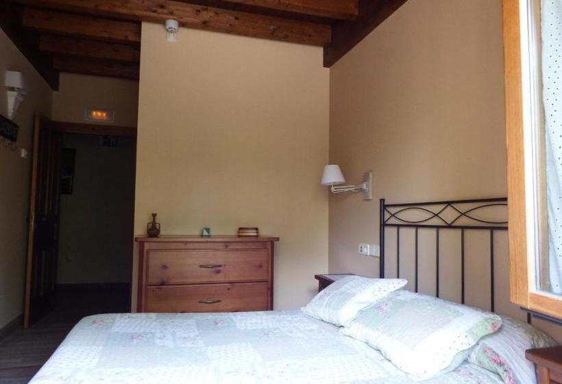 فندق La Casuca Del Esbardu