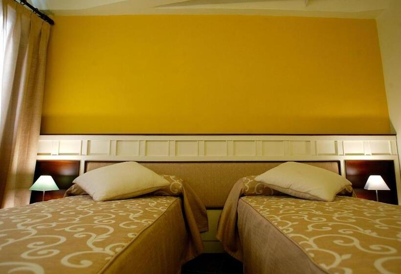 فندق La Fonda Moreno