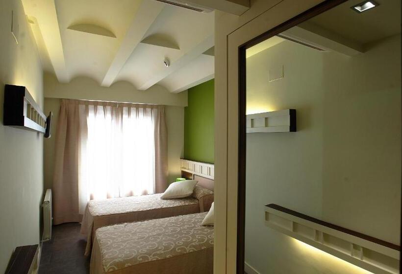 ホテル La Fonda Moreno