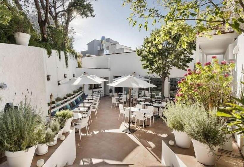 Отель La Goleta