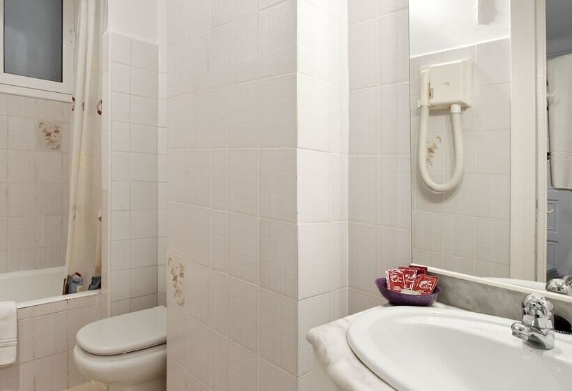 Отель La Goleta