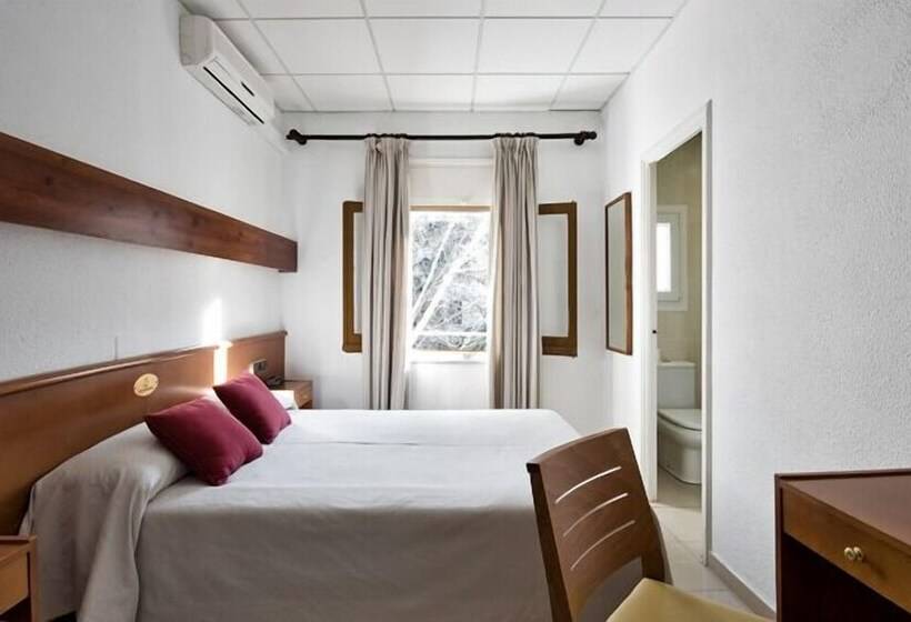 Отель La Goleta