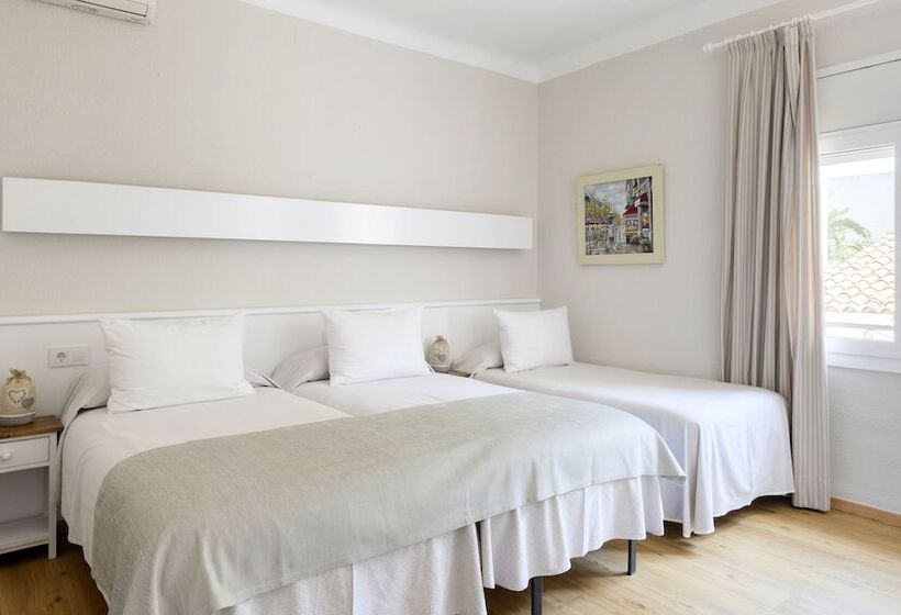 Отель La Goleta