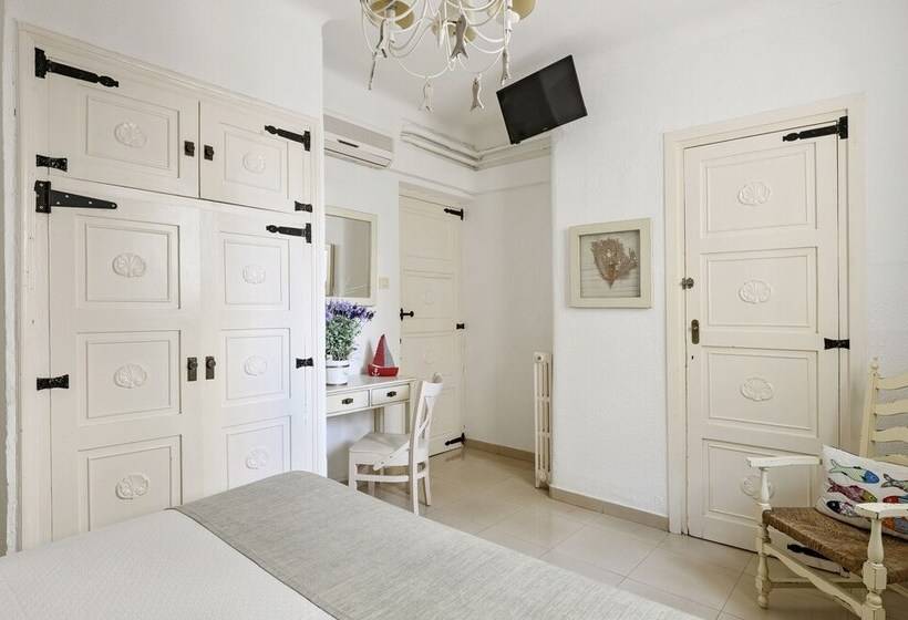 Отель La Goleta