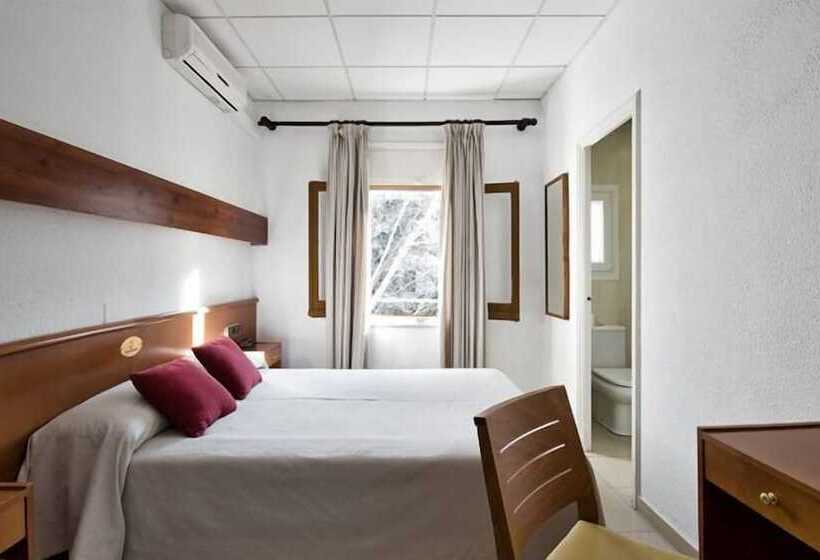 Отель La Goleta