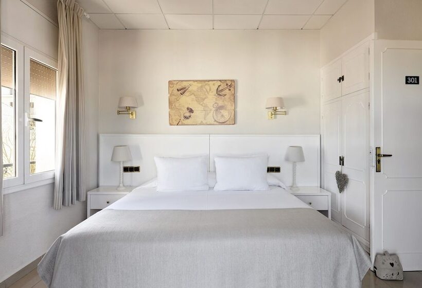 Отель La Goleta