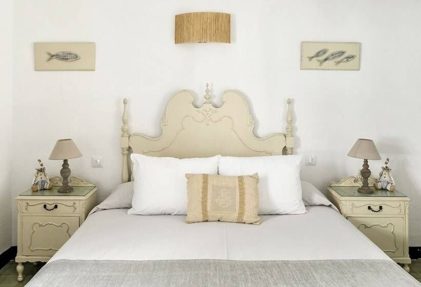 Отель La Goleta