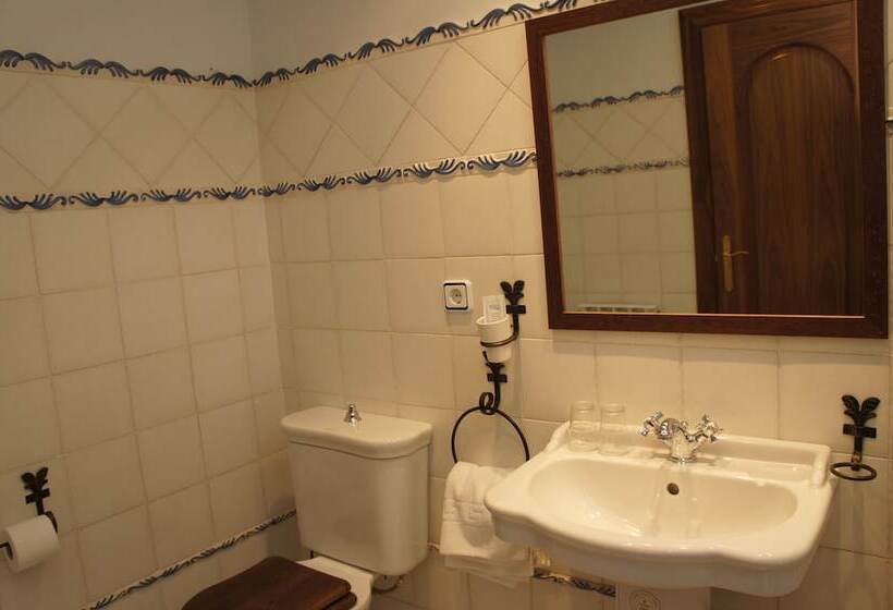 ホテル La Hostería De Castroviejo