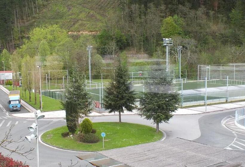 هتل Larramendi Torrea