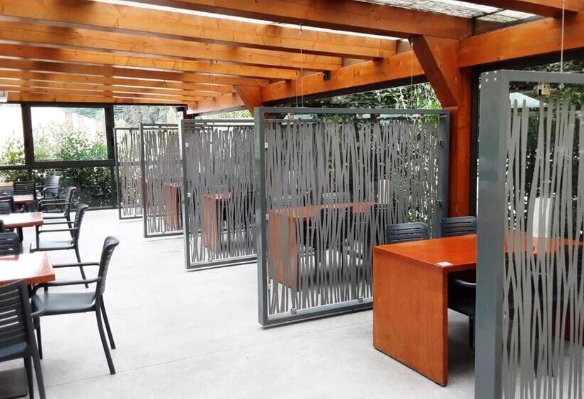 هتل Larramendi Torrea