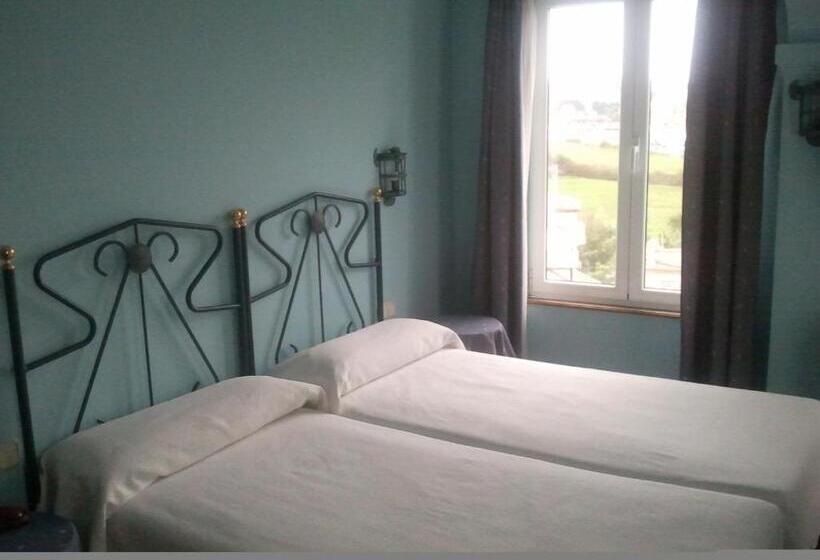 בית מלון כפרי Los Laureles