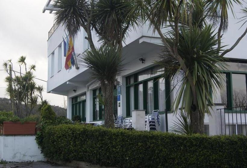 בית מלון כפרי Los Laureles