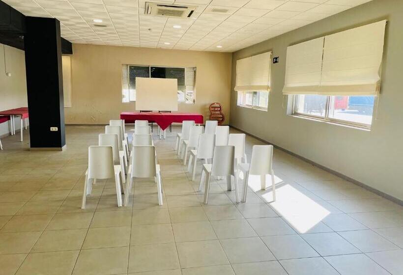 هتل Hacienda Guadalquivir