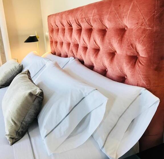 هتل Pazo De Mendoza