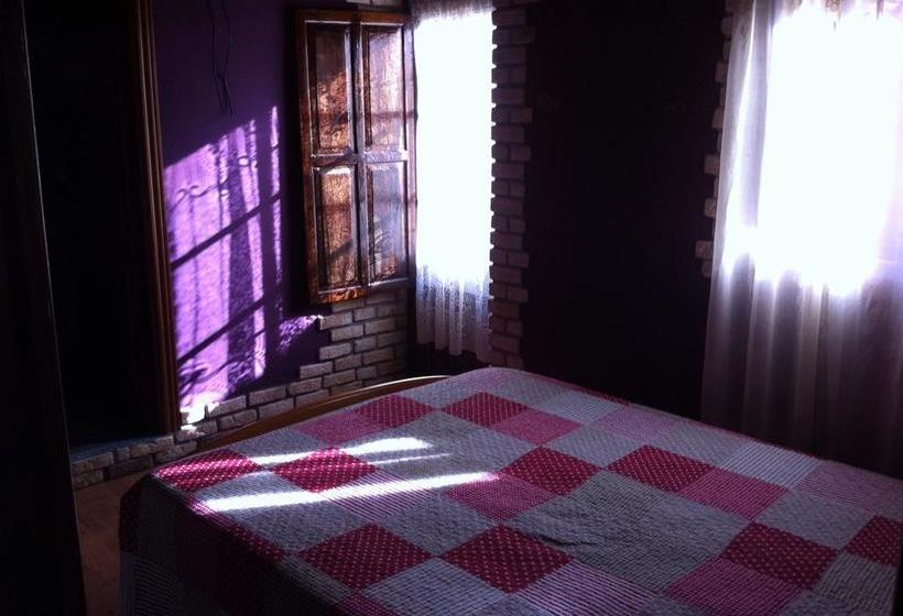 هتل Pensión El Mirador