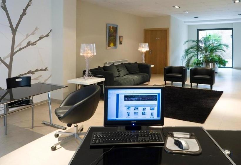 ホテル Posada Del Almudí