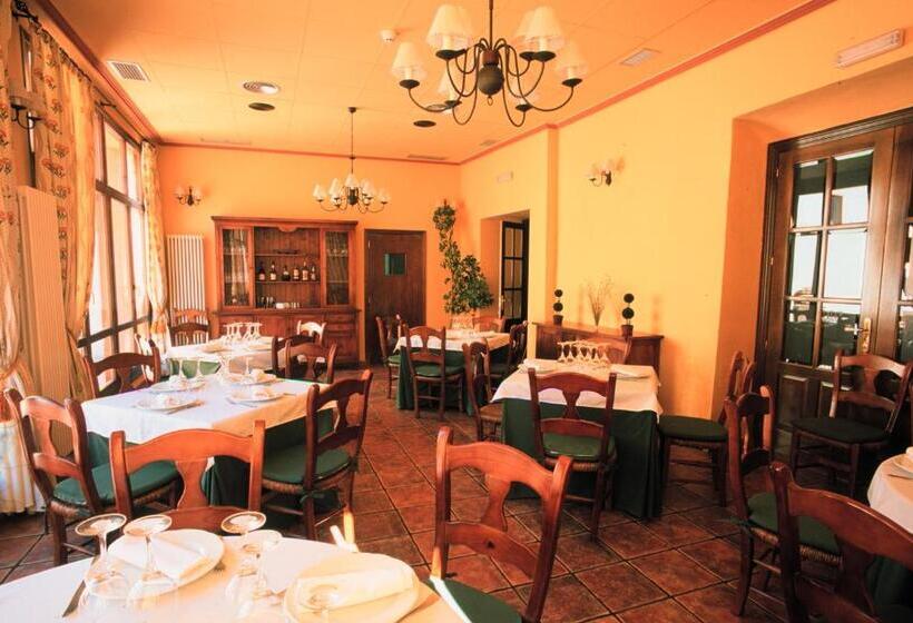 ホテル Posada Del Almudí