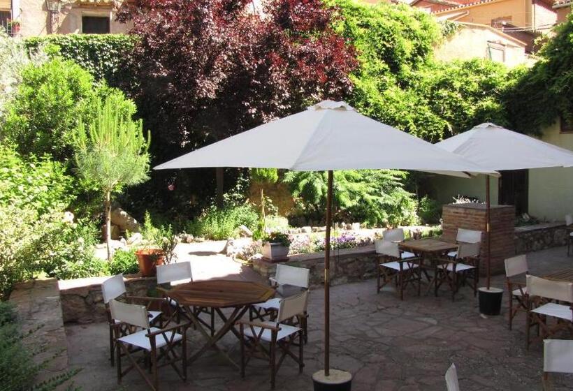 فندق Posada Del Almudí