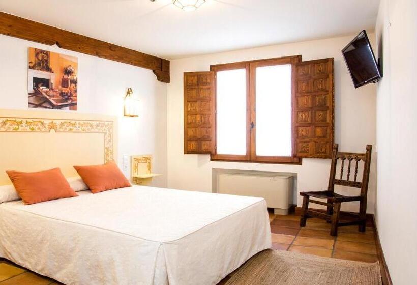 هتل Posada Del Tio Juanón