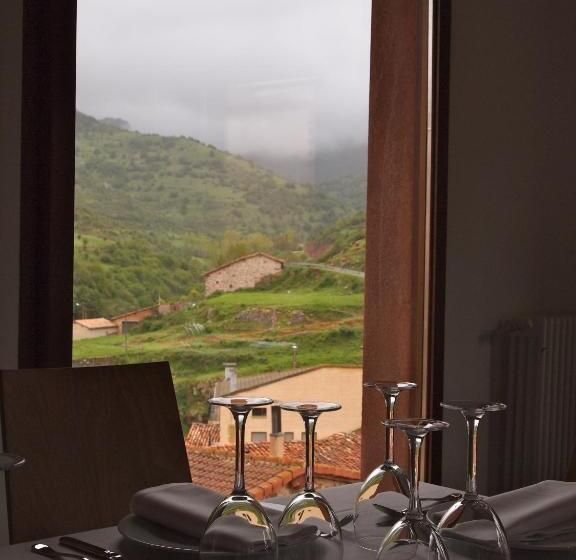 בית מלון כפרי Posada Real La Almazuela