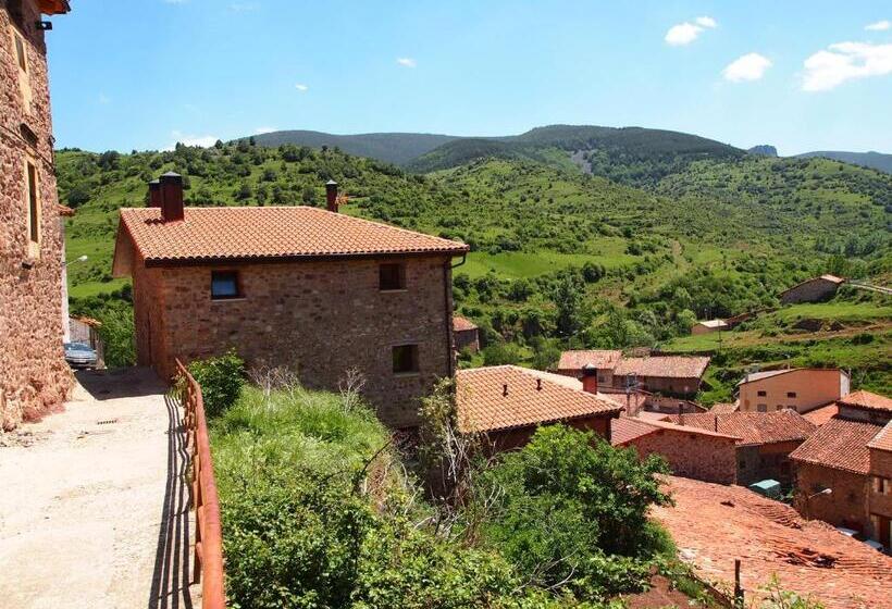 בית מלון כפרי Posada Real La Almazuela