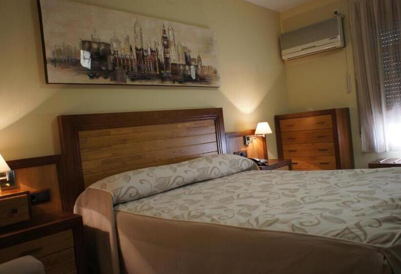 فندق Puente Romano