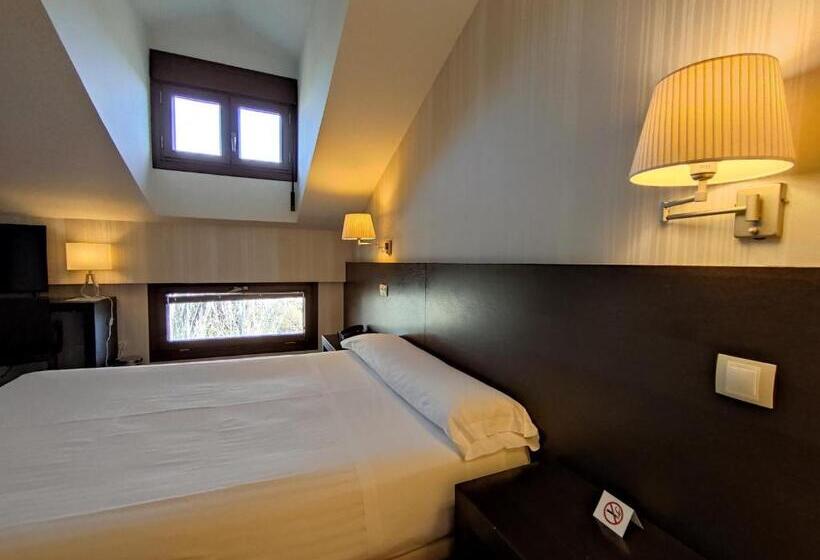 בית מלון כפרי Puerta Del Arco