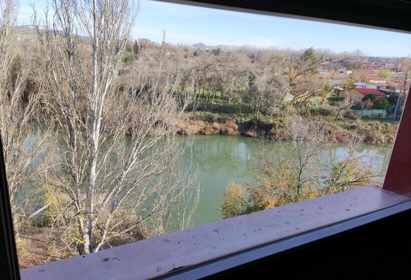 ホテル Puerta Del Arco