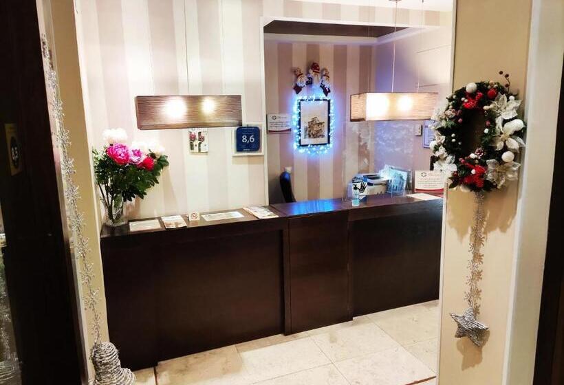 ホテル Puerta Del Arco