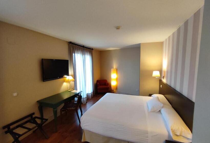 ホテル Puerta Del Arco