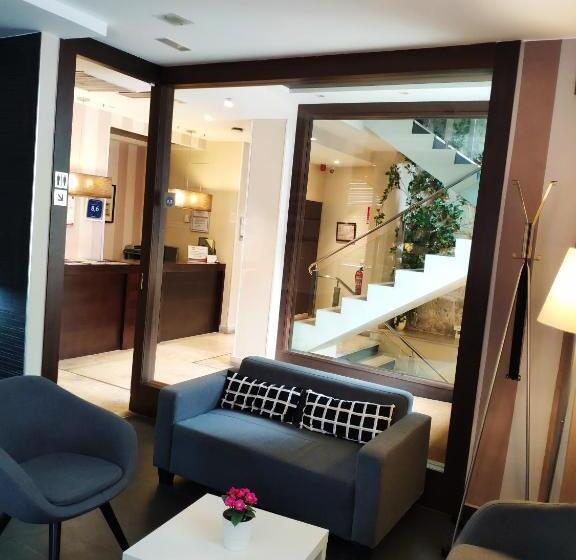 ホテル Puerta Del Arco