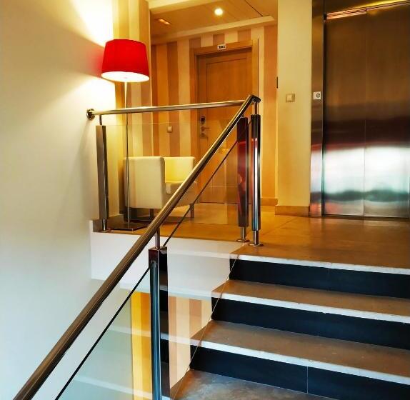 ホテル Puerta Del Arco