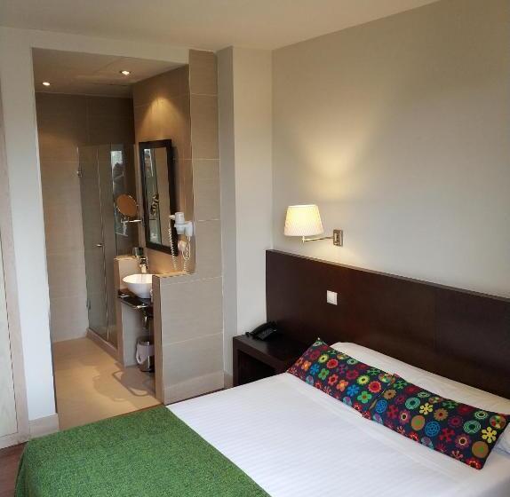 ホテル Puerta Del Arco