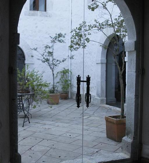 فندق Real Balneario Solán De Cabras