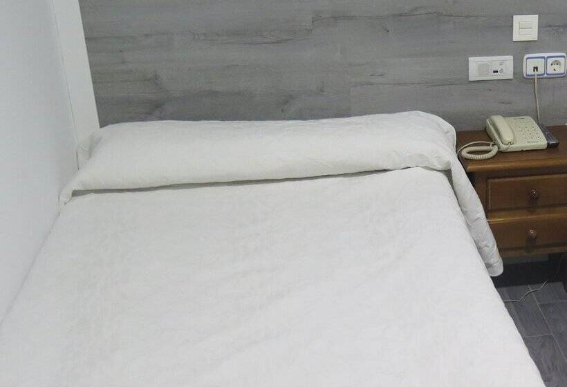 فندق Restaurante Boabdil